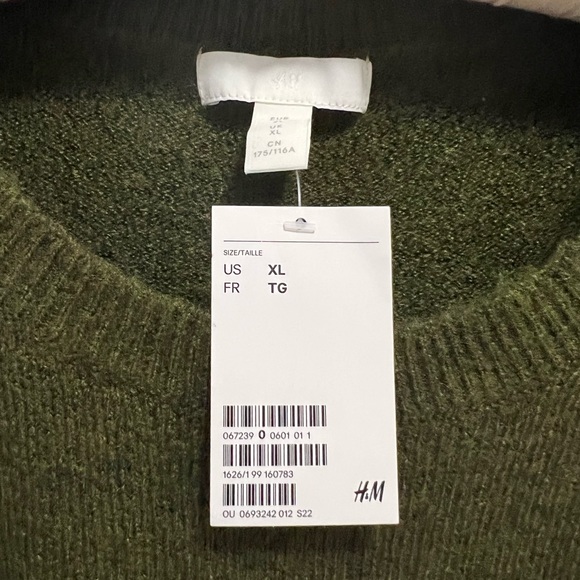 H&M sweater - Picture 2 of 3